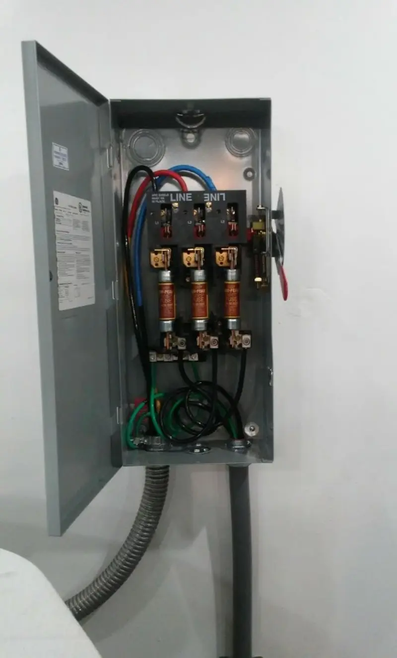 Three-phase disconnect switch installed for Smoke Detector Installation in Honey Brook